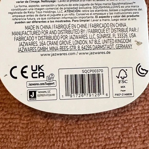 Squishmallows 3.5 in Emily the Bat clip keychain with Valentine’s Day tag - Picture 4 of 4